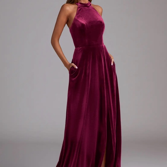 Dresses & Skirts - Elegant Burgundy Halter Maxi Dress